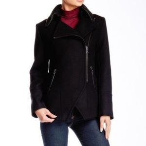 Short, fitted, wool peacoat